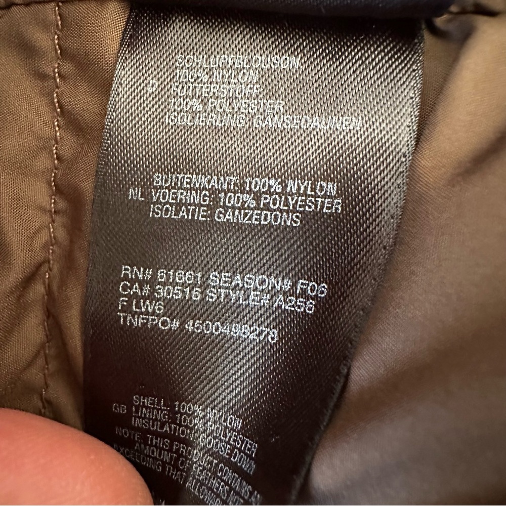 The North Face 700 Women's Brown Puffer Vest Size: Medium - Picture 10 of 11
